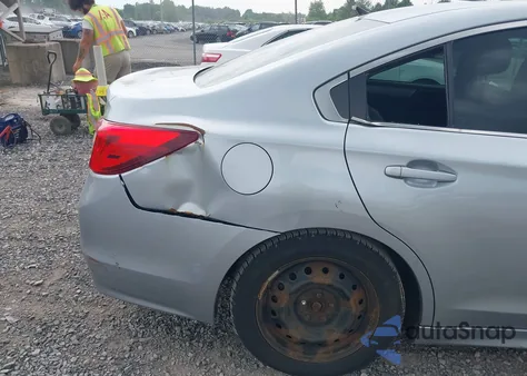 2015 Subaru Legacy 2.5I z USA, uszkodzony, nr VIN 4S3BNBA68F3043940